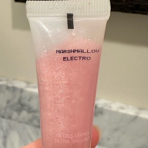 Lancôme Lip Gloss - Picture 2 of 3